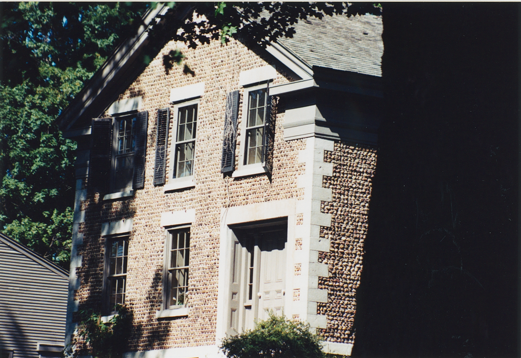 Man-1 5498 James St 2